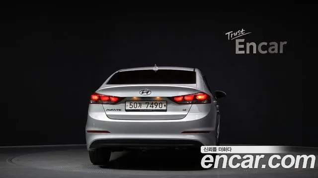 Hyundai AVANTE 2018 — фото 4