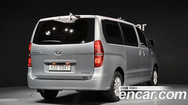 Hyundai Starex 2019 — фото 2