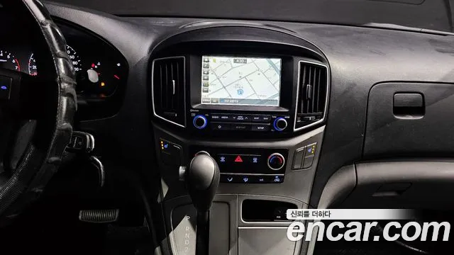 Hyundai Starex 2019 — фото 10