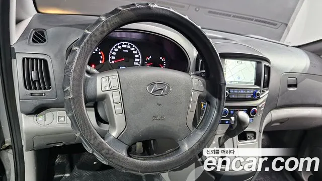 Hyundai Starex 2019 — фото 14