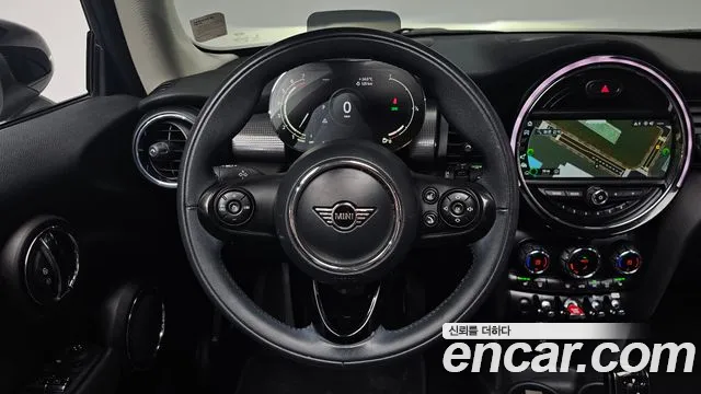 Mini Cooper 2021 — фото 17