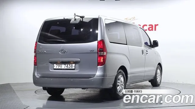 Hyundai Starex 2017 — фото 2