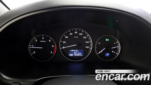 Hyundai Starex 2017 — фото 8