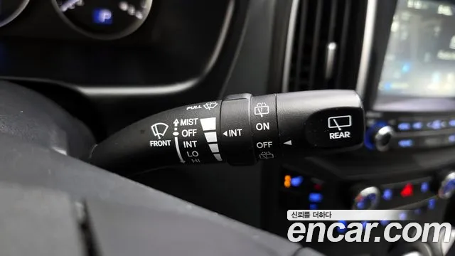 Hyundai Starex 2017 — фото 18