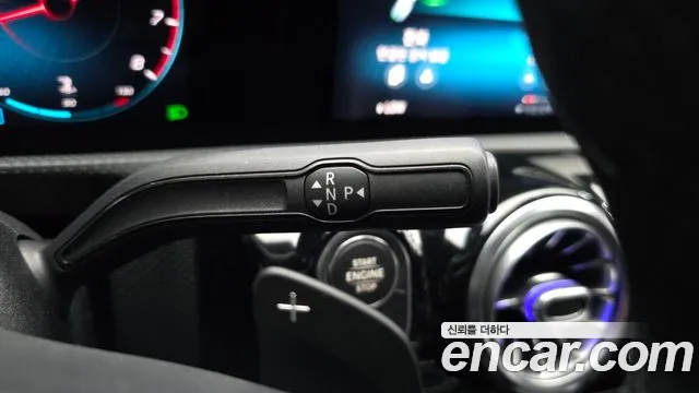Mercedes-Benz A-Class 2021 — фото 12