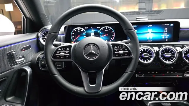 Mercedes-Benz A-Class 2021 — фото 19