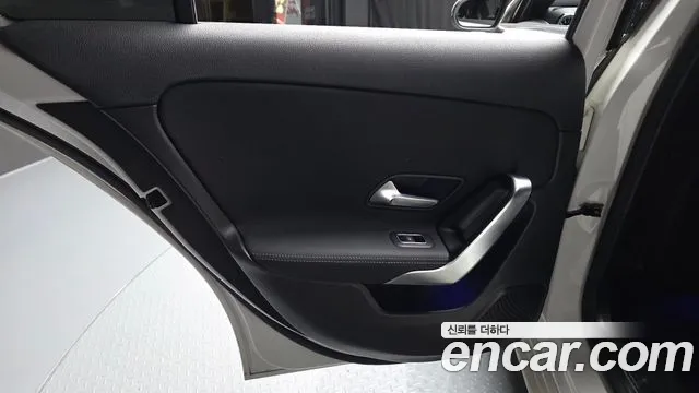 Mercedes-Benz A-Class 2021 — фото 15