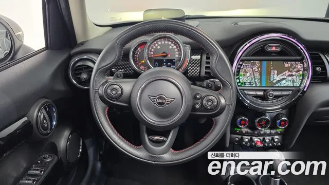 Mini Cooper 2019 — фото 19
