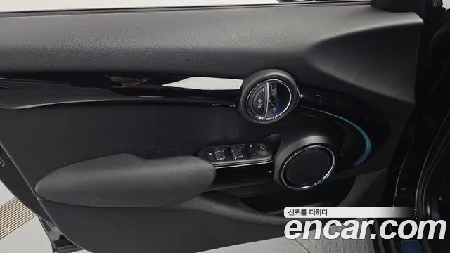 Mini Cooper 2019 — фото 14