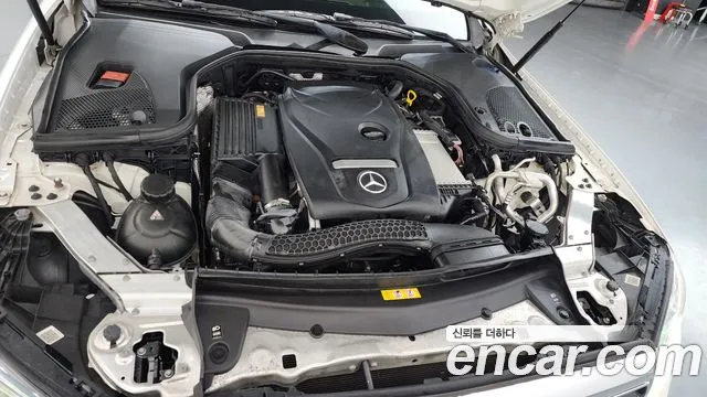 Mercedes-Benz E-Class 2017 — фото 6
