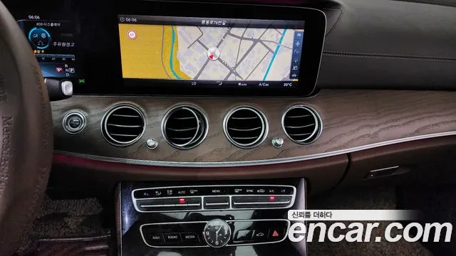 Mercedes-Benz E-Class 2017 — фото 12