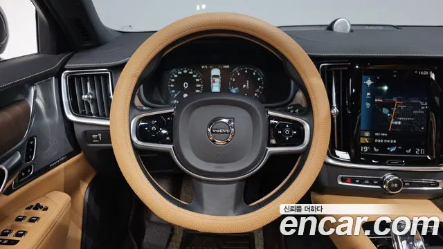 Volvo S90 2021 — фото 19