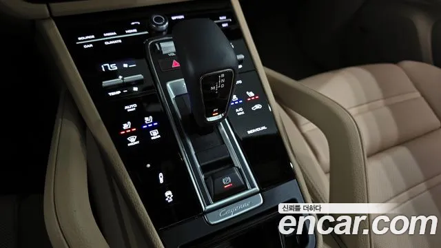 Porsche Cayenne 2023 — фото 12