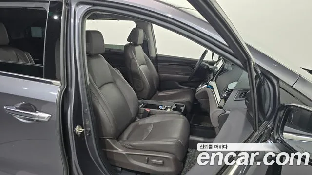 Honda Odyssey 2019 — фото 16