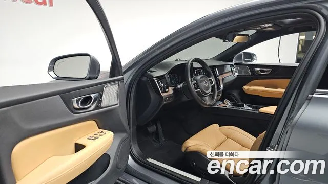 Volvo S60 2021 — фото 12