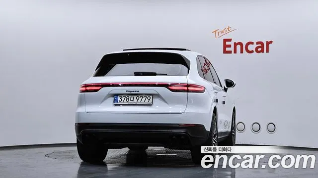 Porsche Cayenne 2021 — фото 4