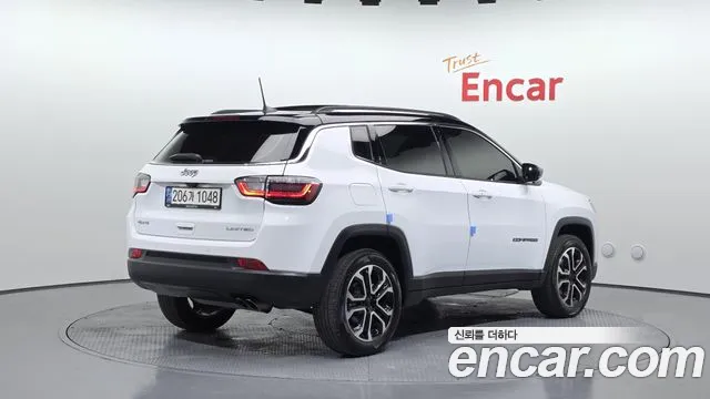 Jeep Compass 2022 — фото 2