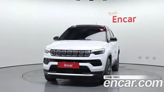 Jeep Compass 2022 — фото 3