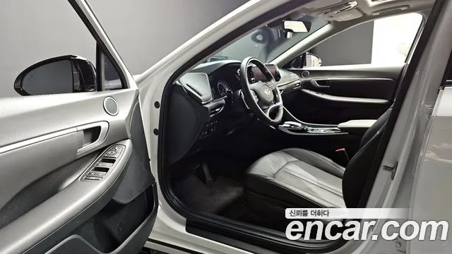 Hyundai Sonata 2023 — фото 13