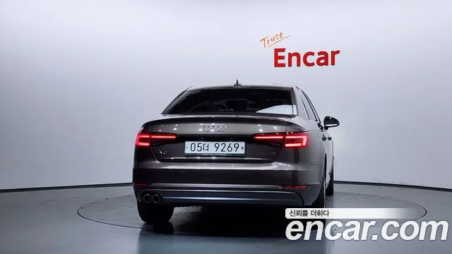 Audi A4 2018 — фото 4