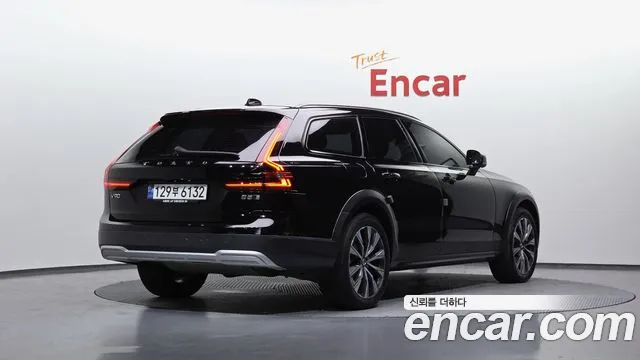 Volvo V90 2021 — фото 2