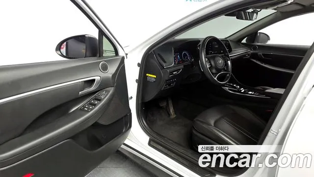 Hyundai Sonata 2020 — фото 13