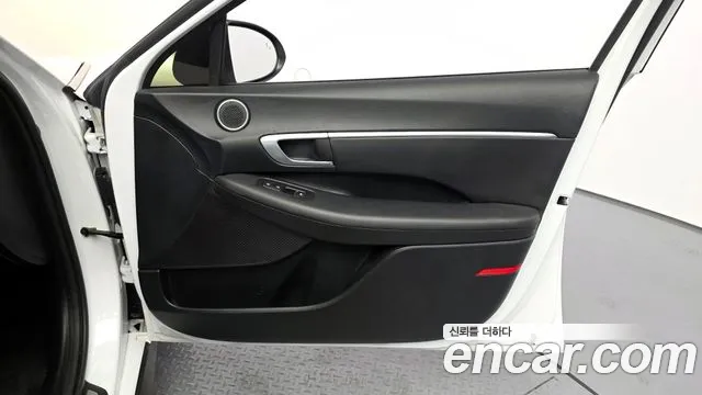 Hyundai Sonata 2020 — фото 15