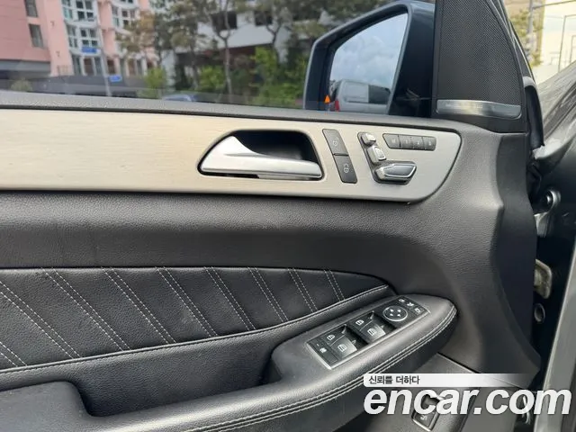 Mercedes-Benz GLE-Class 2017 — фото 12