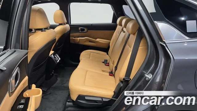 Kia Sorento 2022 — фото 16