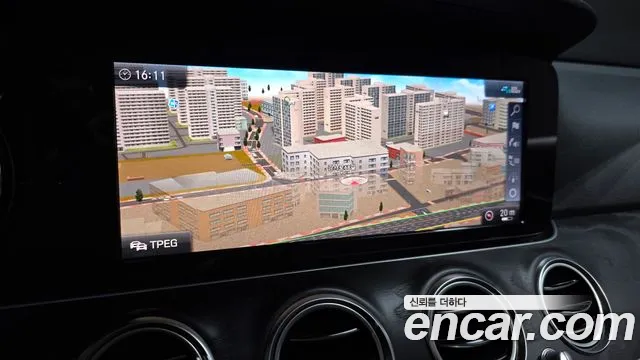 Mercedes-Benz E-Class 2020 — фото 20