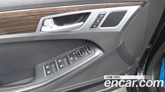 Genesis G80 2018 — фото 15