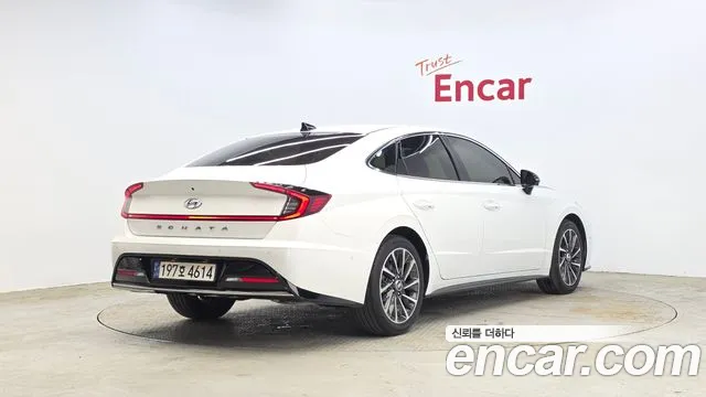 Hyundai Sonata 2022 — фото 2