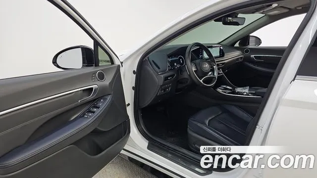 Hyundai Sonata 2022 — фото 13
