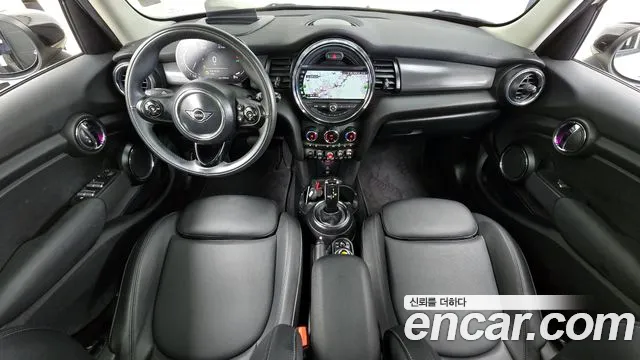 Mini Cooper 2021 — фото 10