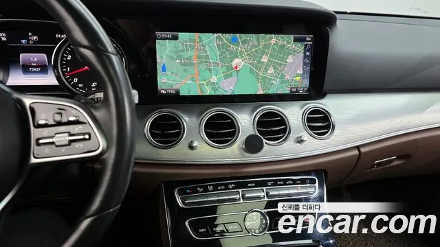 Mercedes-Benz E-Class 2019 — фото 12