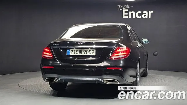 Mercedes-Benz E-Class 2019 — фото 4