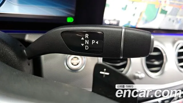 Mercedes-Benz E-Class 2019 — фото 12