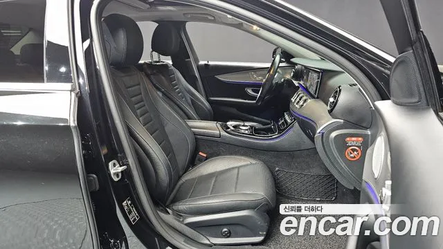 Mercedes-Benz E-Class 2019 — фото 16