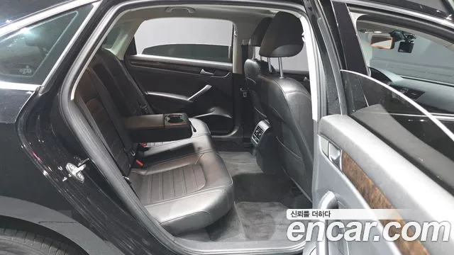 Volkswagen Passat 2015 — фото 12