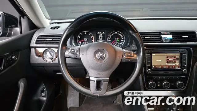 Volkswagen Passat 2015 — фото 13