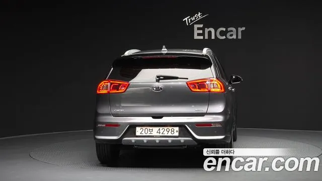 Kia Niro 2018 — фото 4