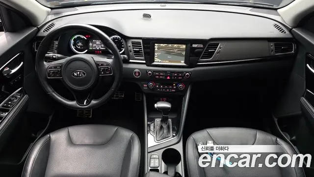 Kia Niro 2018 — фото 10