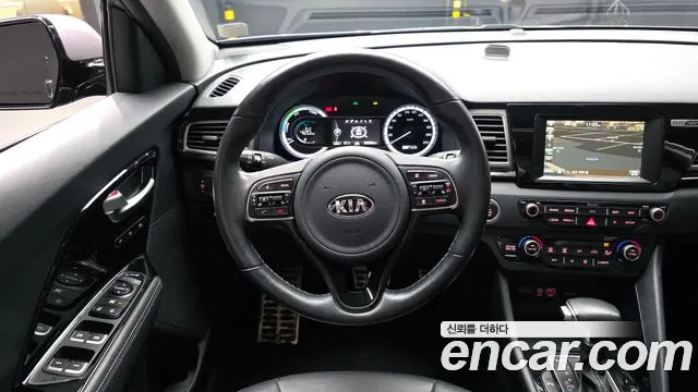 Kia Niro 2018 — фото 19