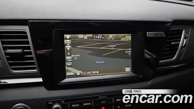 Kia Niro 2018 — фото 20