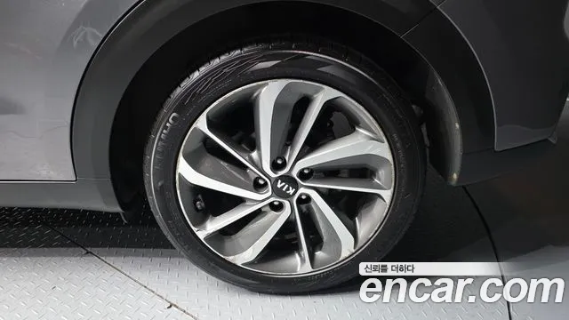 Kia Niro 2018 — фото 7