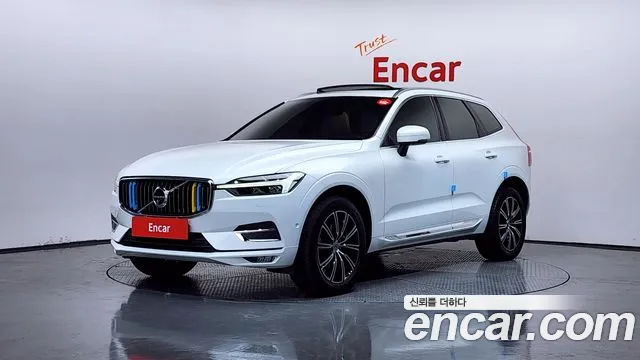 Volvo XC60 2021 — фото 1