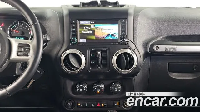 Jeep Wrangler 2017 — фото 20