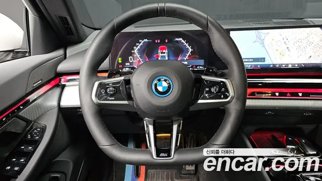 BMW 5-Series 2025 — фото 13