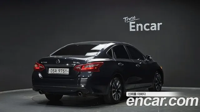 Nissan Altima 2018 — фото 2