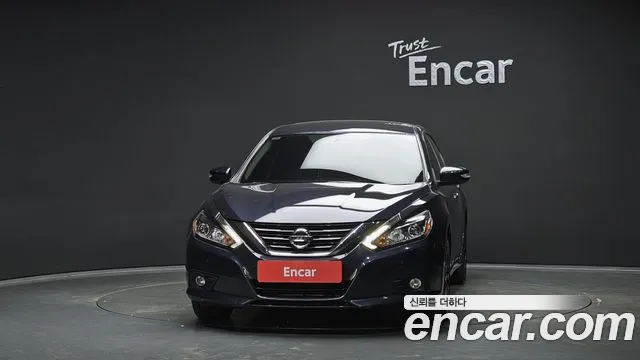 Nissan Altima 2018 — фото 3